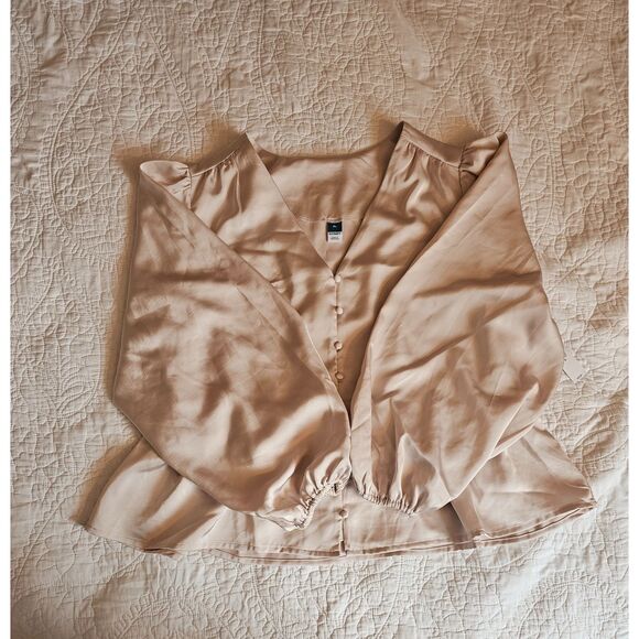 Beige Peplum Blouse Button Up V-Neck Long Sleeve Old Navy XL Feminine NWT - Picture 4 of 13